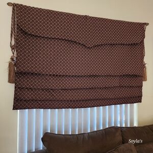 Roman Shade & Decorative Pillows